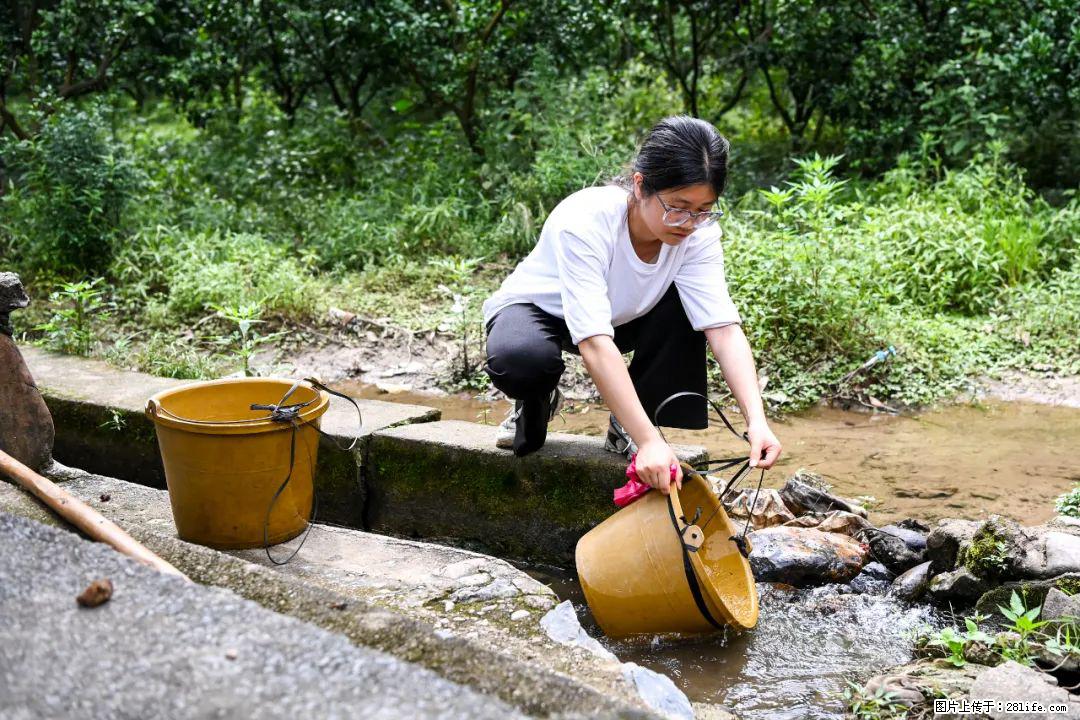 全网追的“扁担女孩”,找了一份暑假工,时薪12元 - 龙岩生活资讯 - 龙岩28生活网 ly.28life.com